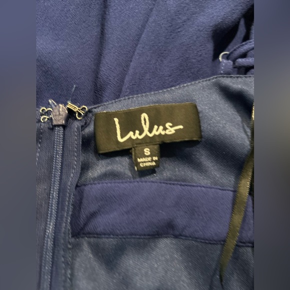 Lulu’s blue sleeveless wrap front side sash tie romper with surplice neckline Sm - Picture 4 of 8